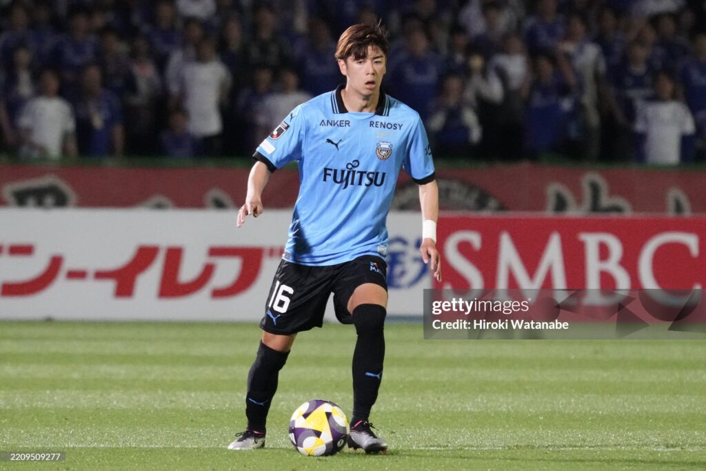 サッカー日本代表 大関友翔選手 着用スパイクをピックアップ