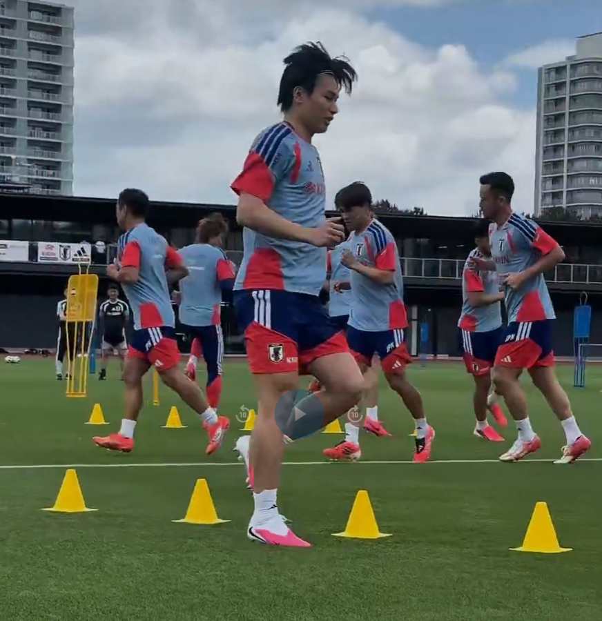 レオナルド選手実使用　サッカースパイク サッカー日本代表が始動 未発売スパイクを続々着用開始 - 0014のblog