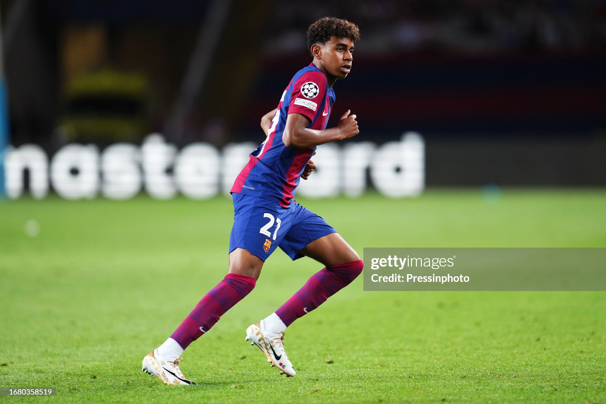 EURO2025・スペイン代表 ラミン・ヤマル・ユニフォーム 19番 Lサイズ EURO2025・スペイン代表 ラミン・ヤマル・ユニフォーム 19番 Lサイズ