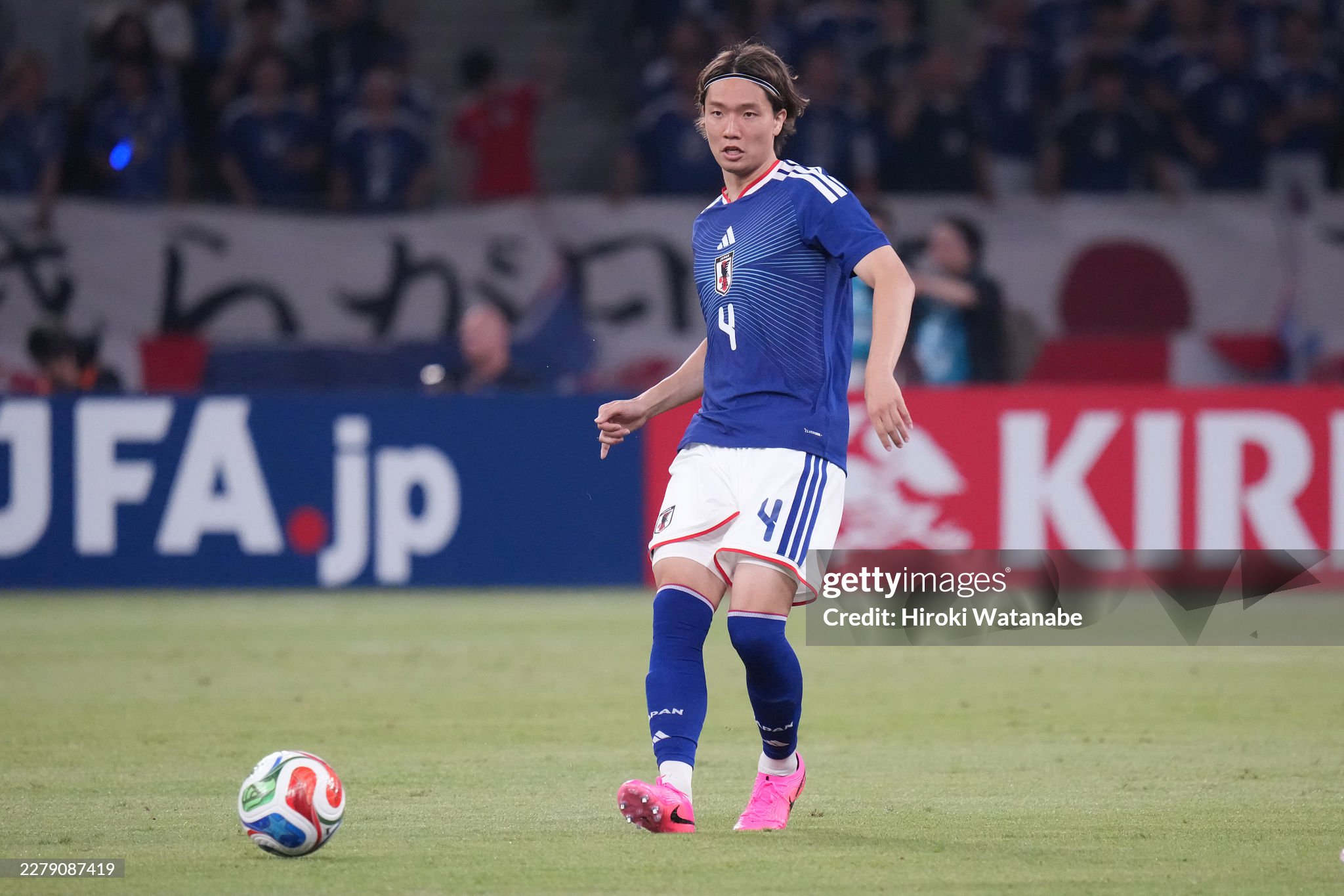 サッカー日本代表 板倉滉選手 着用スパイクをピックアップ - 0014のblog