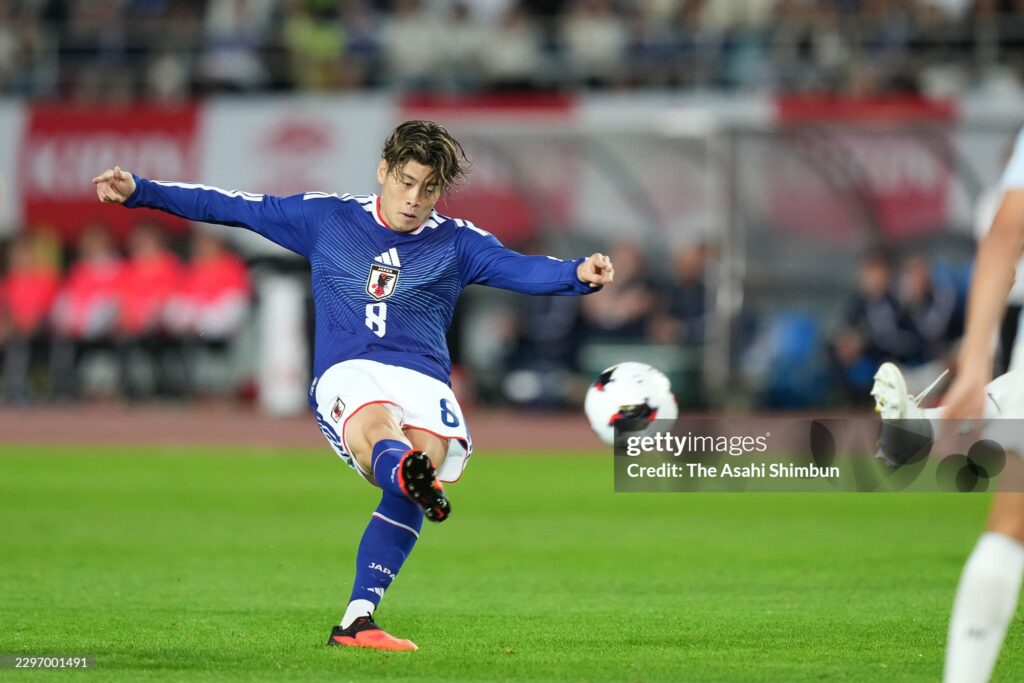 サッカー日本代表 鈴木唯人選手 着用スパイクをピックアップ - 0014のblog